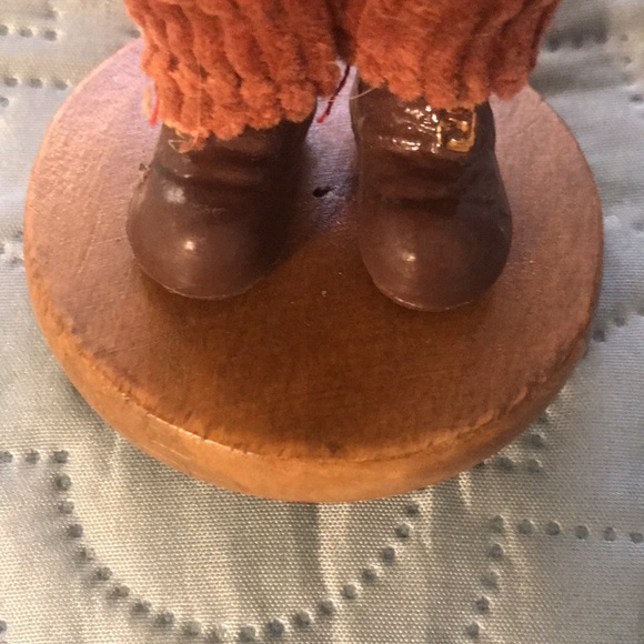 New Vintage Santa’s Workbench Jo Ann Fabrics Christmas Carolers Wreath Singing - Picture 9 of 16